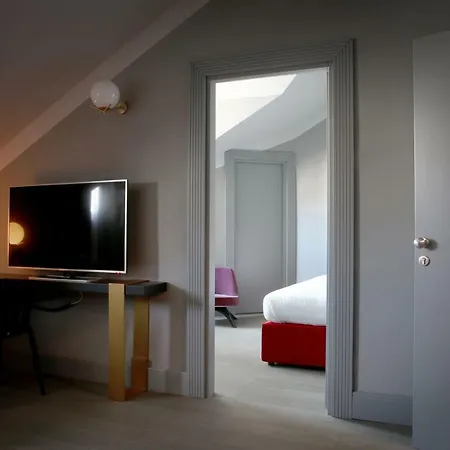 Palazzo Cornalia 5* Milánó
